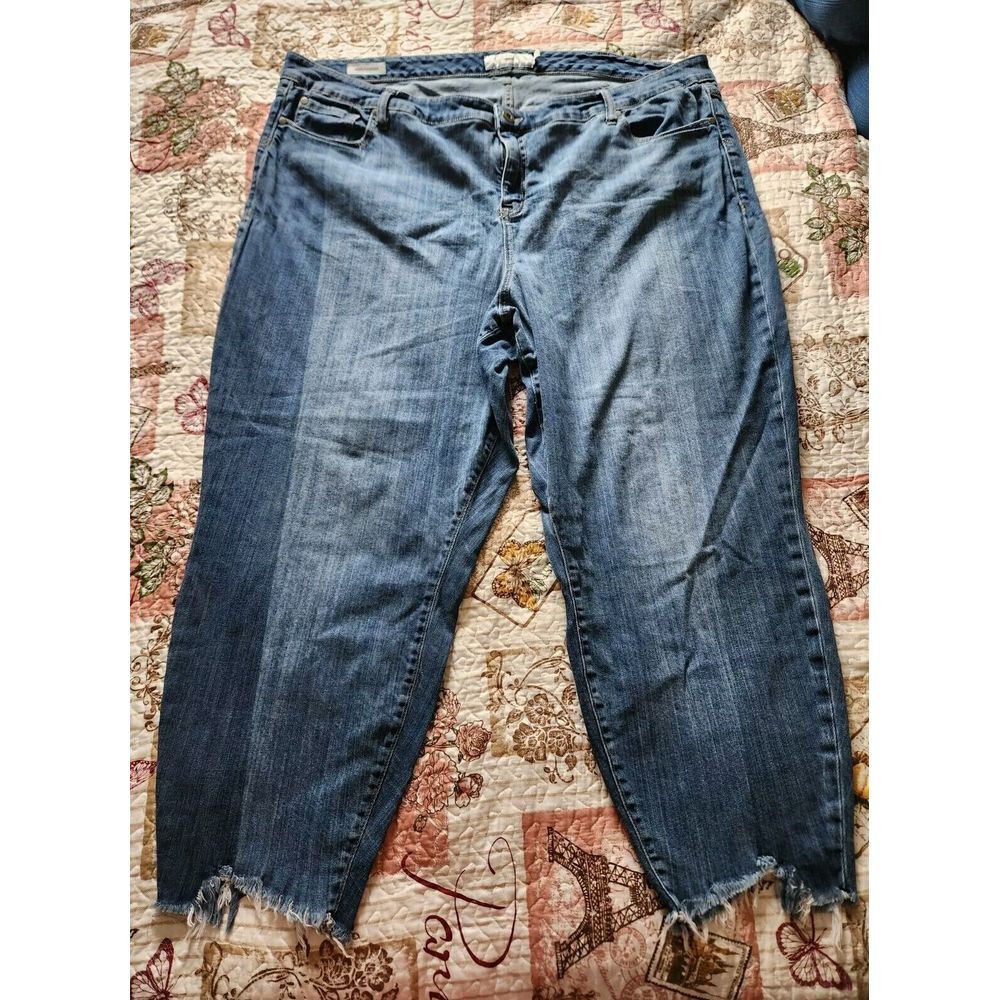Torrid Girlfriend Jeans Womens Blue Denim Pants High Rise Pockets Size 28T - Picture 2 of 10